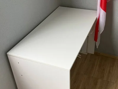 Письменный стол новый белый