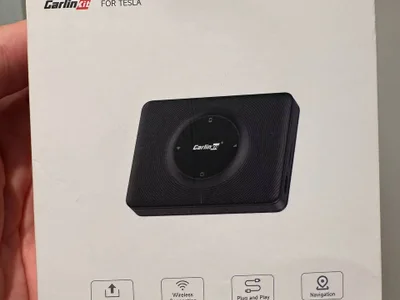 CarPlay адаптер Carlinkit для Tesla