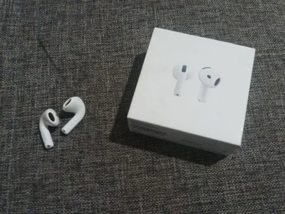 AirPods 4