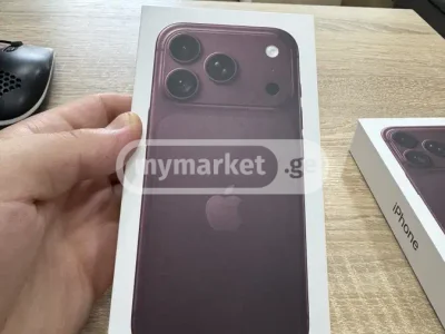 iPhone 18 Pro Burgundy