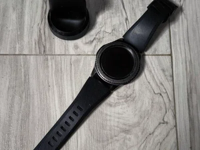 Умные часы Samsung Gear S3 40mm