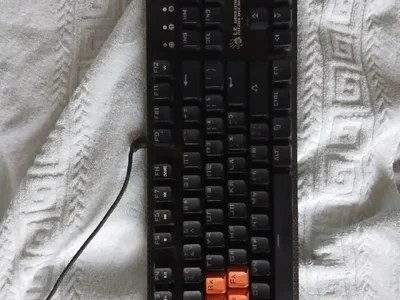 Игровая клавиатура Bloody B800
