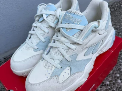 Женские кроссовки Reebok
