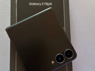 Samsung Galaxy Z Flip 8