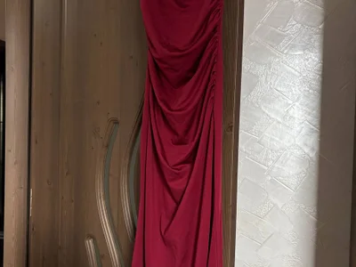 Красное платье XS