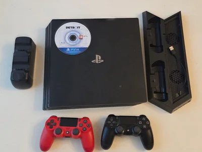 PS4 Pro (CUH7216) с комплектом