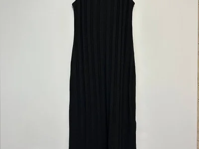 Платье Zara чёрное трикотажное