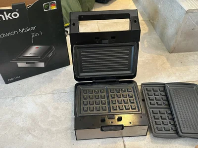 Вафельница со съемными панелями и грилем