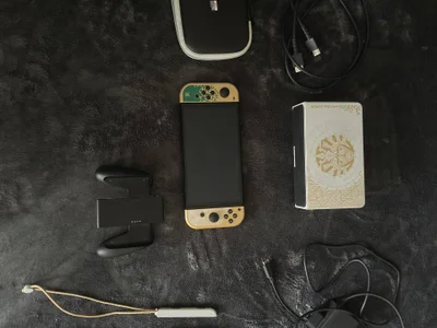 Nintendo Switch OLED The Legend of Zelda TOTK Edition