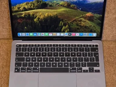 MacBook Air 13" 2020 M1