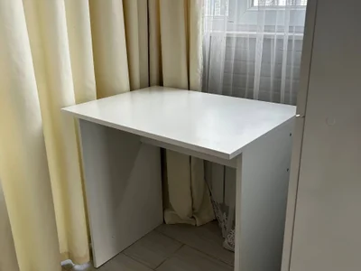 Стол 72х51 см