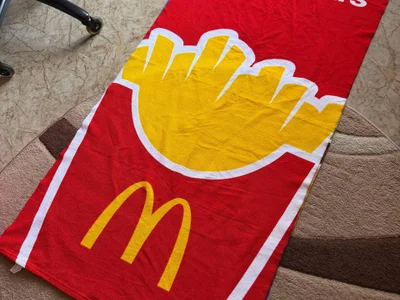 Пляжное полотенце McDonald's картошка
