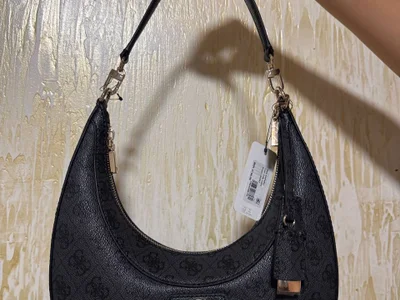 Сумка Guess