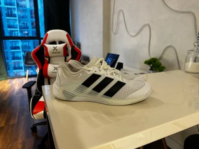 Кроссовки Adidas