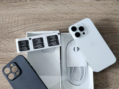 iPhone 16 Pro 128GB Белый титан