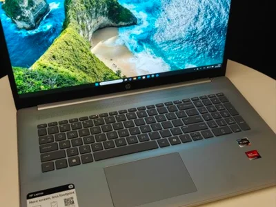 Ноутбук HP 17