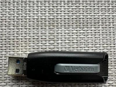 Флешка Verbatim 64 GB (USB 3.2)