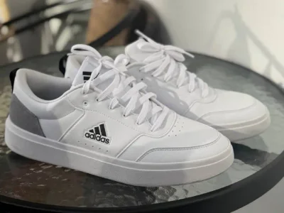 Кроссовки Adidas