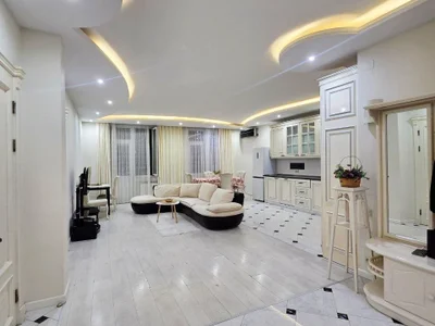 Просторная 3-комнатная квартира в центре, $1500