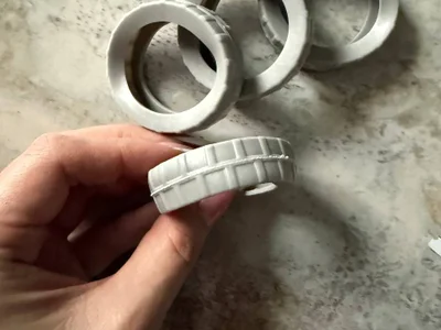 Защитные накладки на колёсики чемодана 4 шт