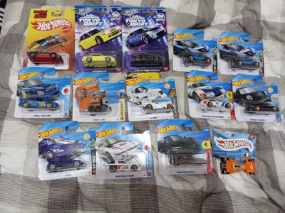 Машинки Hot Wheels (3 шт)