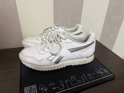 Кроссовки reebok белые