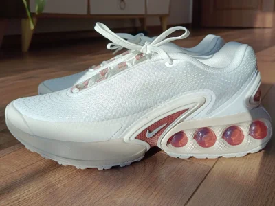 Женские кроссовки Nike Air Max Dn