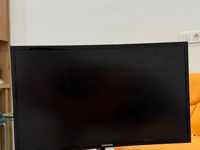 Игровой монитор Samsung 24" 144Hz C24RG50FQI