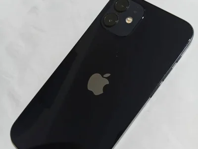 iPhone 12 64GB