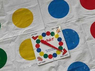 Напольная игра Твистер Twister