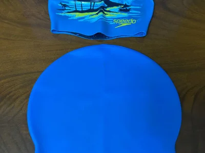 Шапочки для плавания: резиновая и силиконовая Speedo