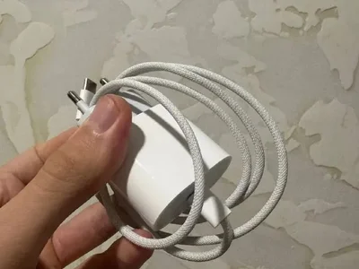 Оригинальное зарядное устройство Apple
