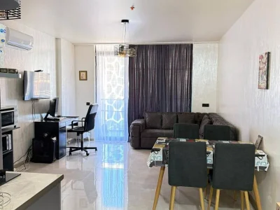 Palm Residence: 2-комнатная, 56.0 м²