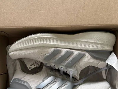 Кроссовки adidas Ultraboost 5