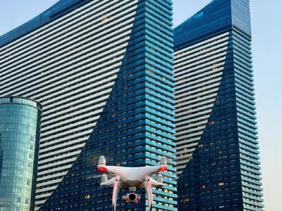 Квадрокоптер DJI Phantom 4 Pro