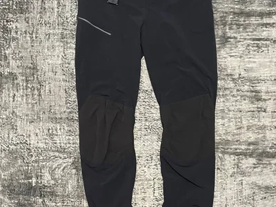 Женские трекинговые штаны Quechua