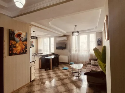 4-комнатная квартира на Агмашенебели, $950