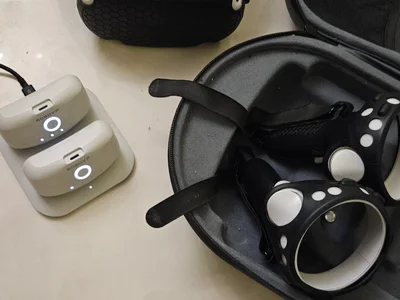 VR-гарнитура Meta Oculus Quest 2 256 ГБ с аксессуарами