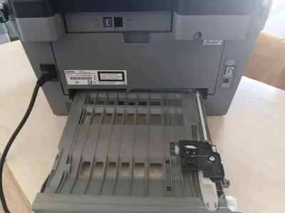 МФУ Brother MFC-L2700DWR