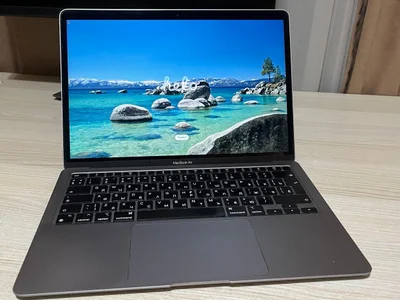 MacBook Air M1 2020 8/256 GB
