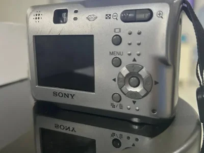 Цифровая камера Sony Cyber-shot DSC-S80