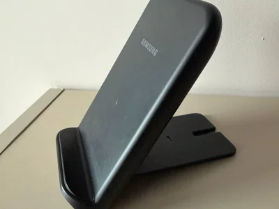 Беспроводная зарядка SAMSUNG EP-N3300