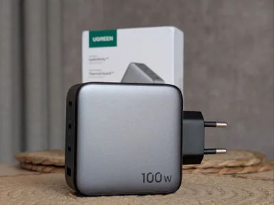 Блок питания UGREEN GaN 100W