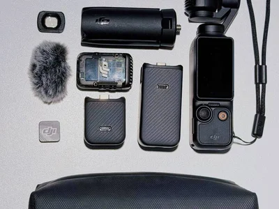 Экшн-камера DJI Osmo Pocket 3 Creator Combo + флешка SanDisk 128GB