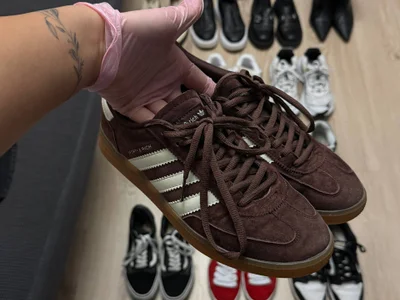 Кроссовки