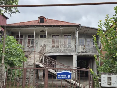 Земельный участок с домом в районе Багратиони