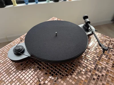 Виниловый проигрыватель Pro-Ject Elemental I