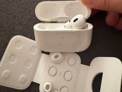 Правый наушник AirPods 2 Pro