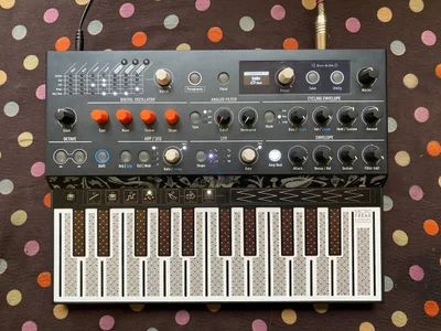 Синтезатор Arturia Microfreak