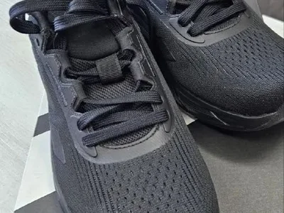 Новые кроссовки Adidas